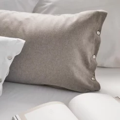 Bettwäsche Yumeko Stone Brown Flanell 9 Bettwäsche Yumeko Stone Brown Flanell -BEDSUPPLY VerkäufeBEDSUPPLY Verkäufe 2mood velvet flanel stone brown 2